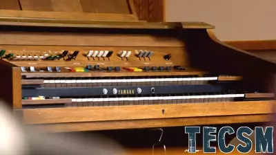 The Impact of Modern Technology on Worship Experience