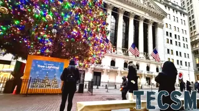 Wall Street Declines as Tech Stocks Weigh Heavily on Market